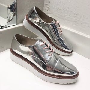 Chinese Laundry Mirrored Platform Oxford Sneakers